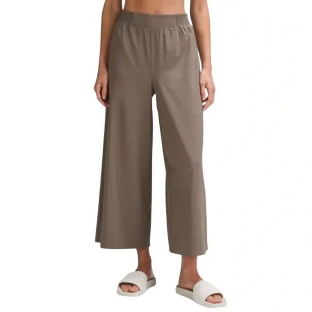 LULULEMON Stretch Woven Wide Leg High Rise Crop Pant - M, Nomad